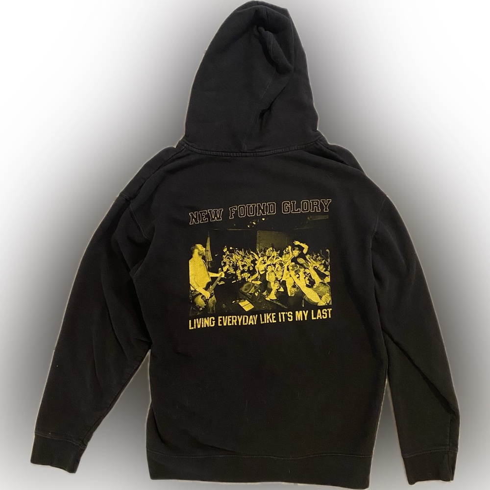 New Found Glory sweatshirt, size L, color black - Picture 2 of 3
